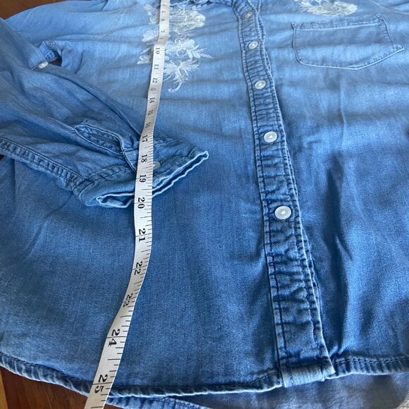 Jordache chambray button top - size M Western shirt, cowgirl, embroidery - Picture 11 of 12